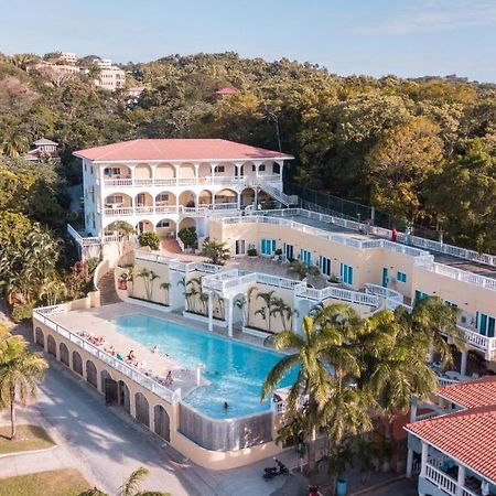 West End Dive Resort Exterior photo