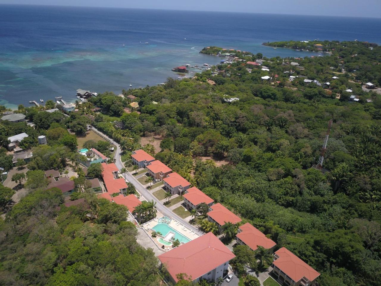West End Dive Resort Exterior photo